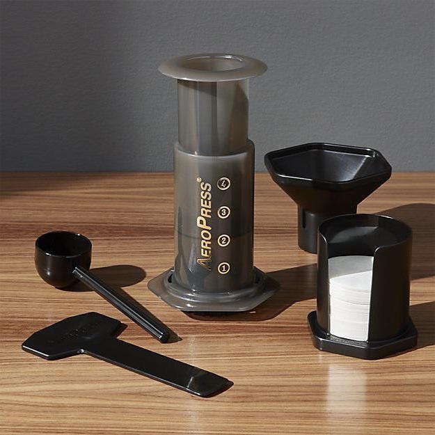 Aeropress για καφέ: ένα νέο παιχνίδι για καφετιέρες