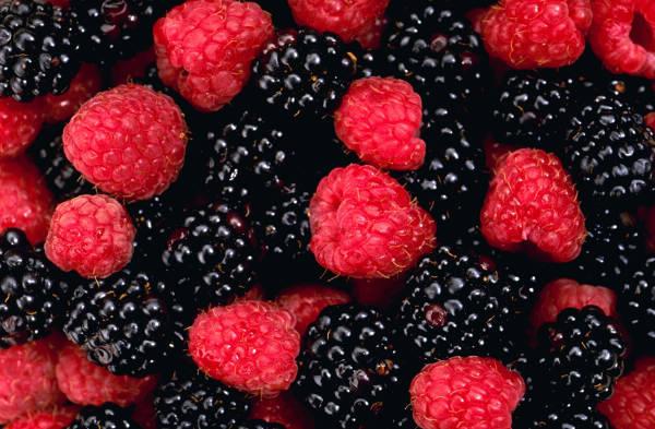 Να μάθουν να τρώνε ικανοποιητικά: φρούτα και μούρα, θερμιδικό περιεχόμενο και θρεπτική αξία