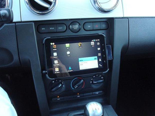 Tablet στο αυτοκίνητο: κριτική, μοντέλα, προδιαγραφές και σχόλια. Πώς να εγκαταστήσετε ένα tablet σε ένα αυτοκίνητο