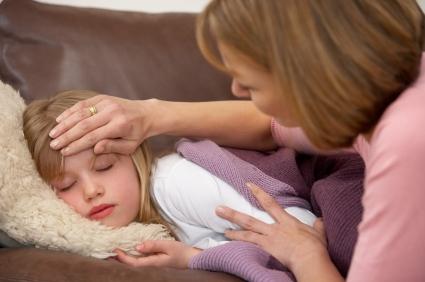 Πώς να αναγνωρίσετε τα πρώτα σημάδια μηνιγγίτιδας σε ένα παιδί